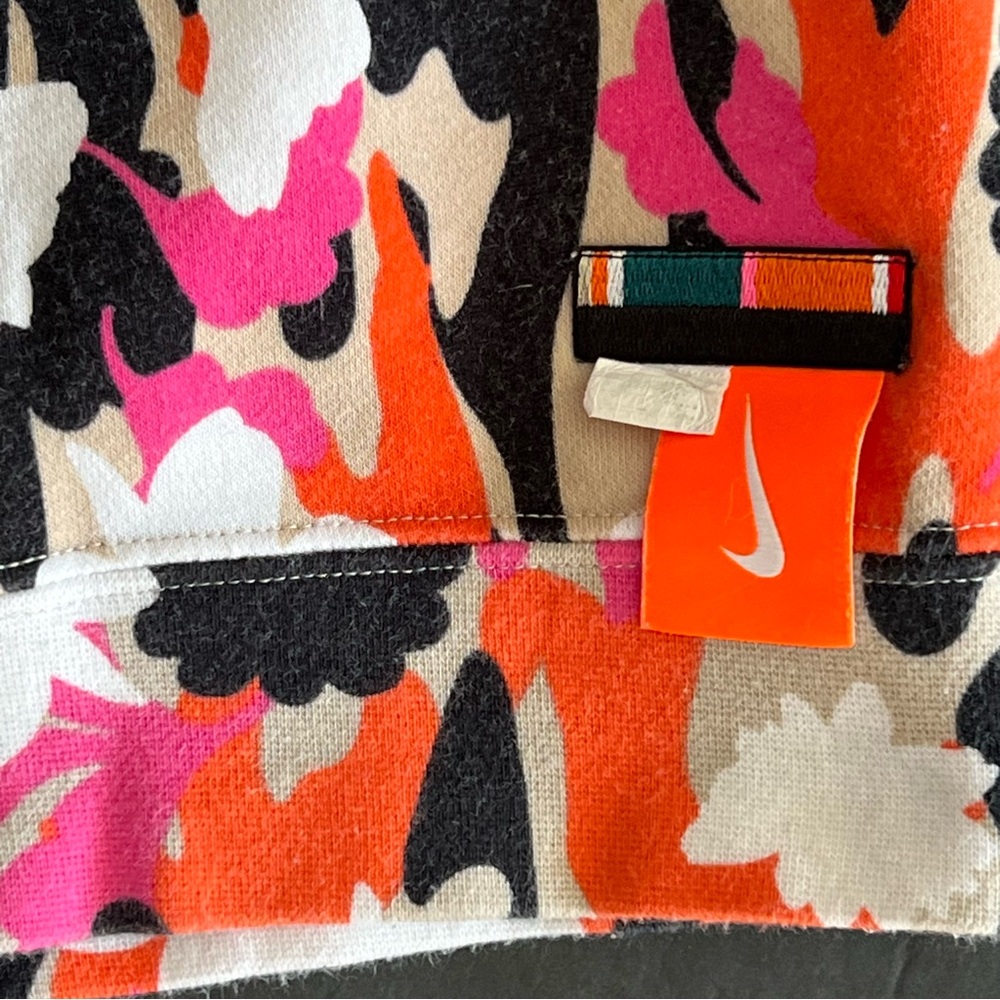 Nike Floral Print Hoodie in Beige, Pink, Orange, Black, White - Picture 6 of 15